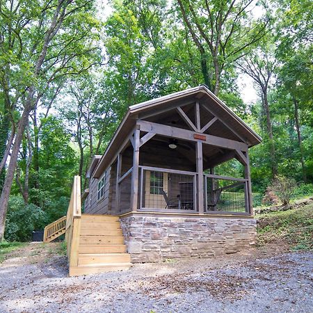 Ryon Tiny Home Cabin City-Side Rustic Retreat チャタヌーガ エクステリア 写真