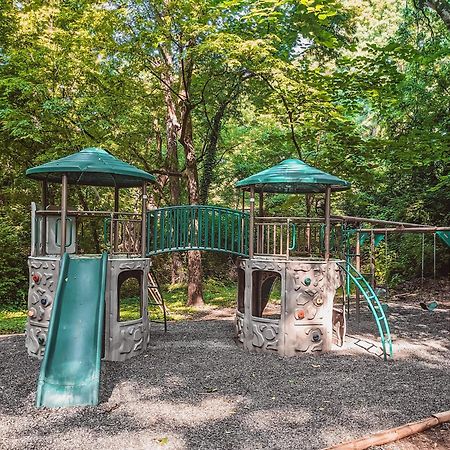 Ryon Tiny Home Cabin City-Side Rustic Retreat チャタヌーガ エクステリア 写真
