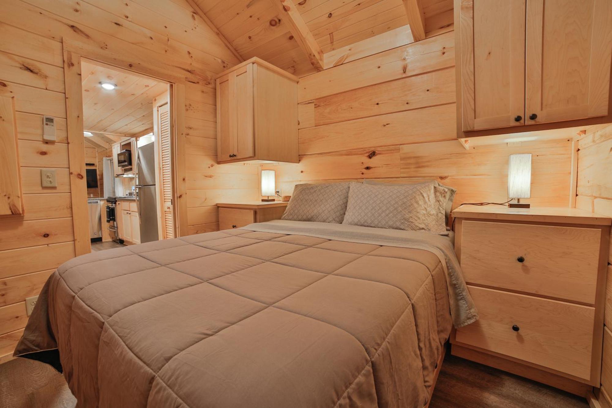 Ryon Tiny Home Cabin City-Side Rustic Retreat チャタヌーガ エクステリア 写真
