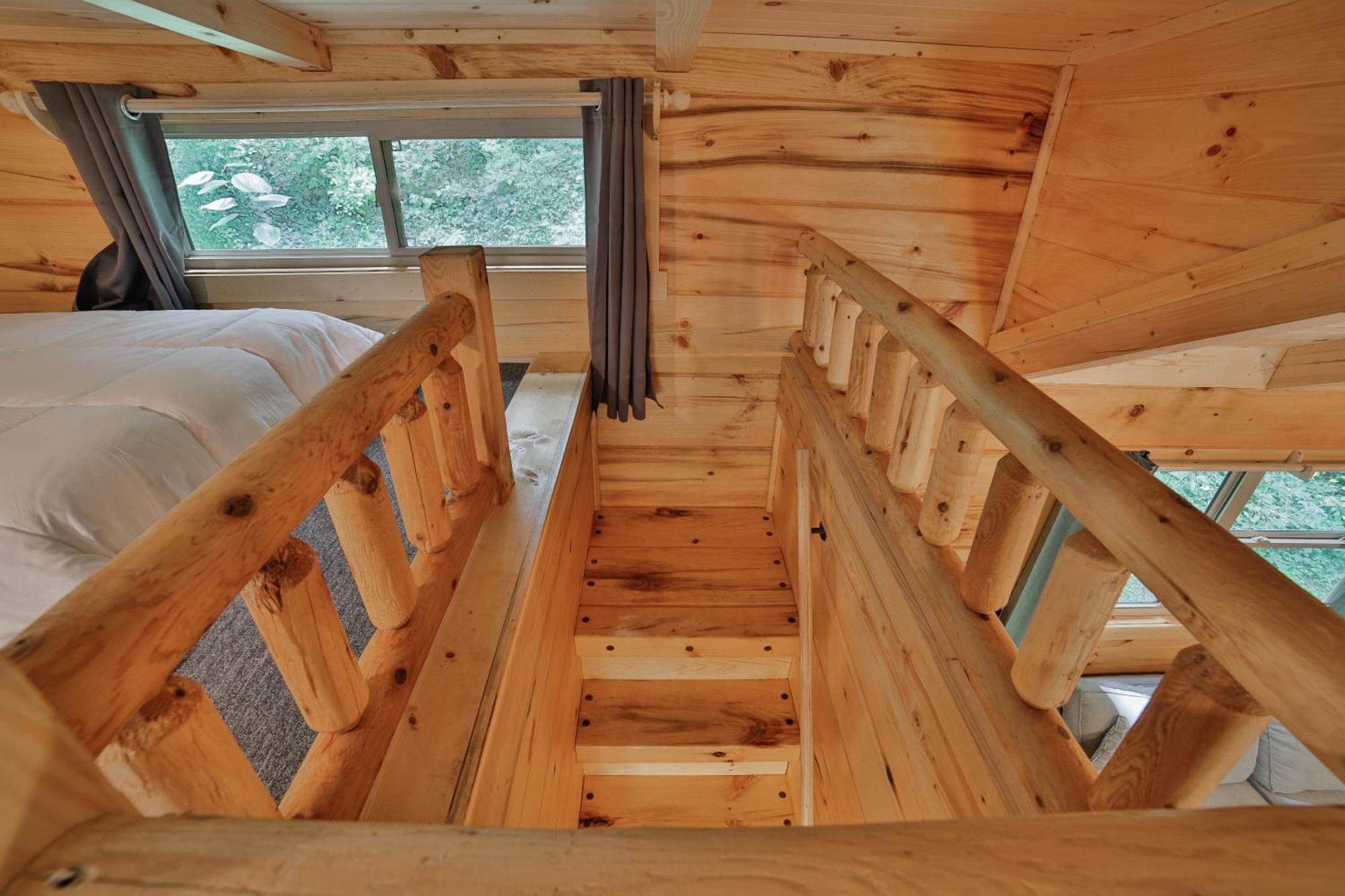 Ryon Tiny Home Cabin City-Side Rustic Retreat チャタヌーガ エクステリア 写真