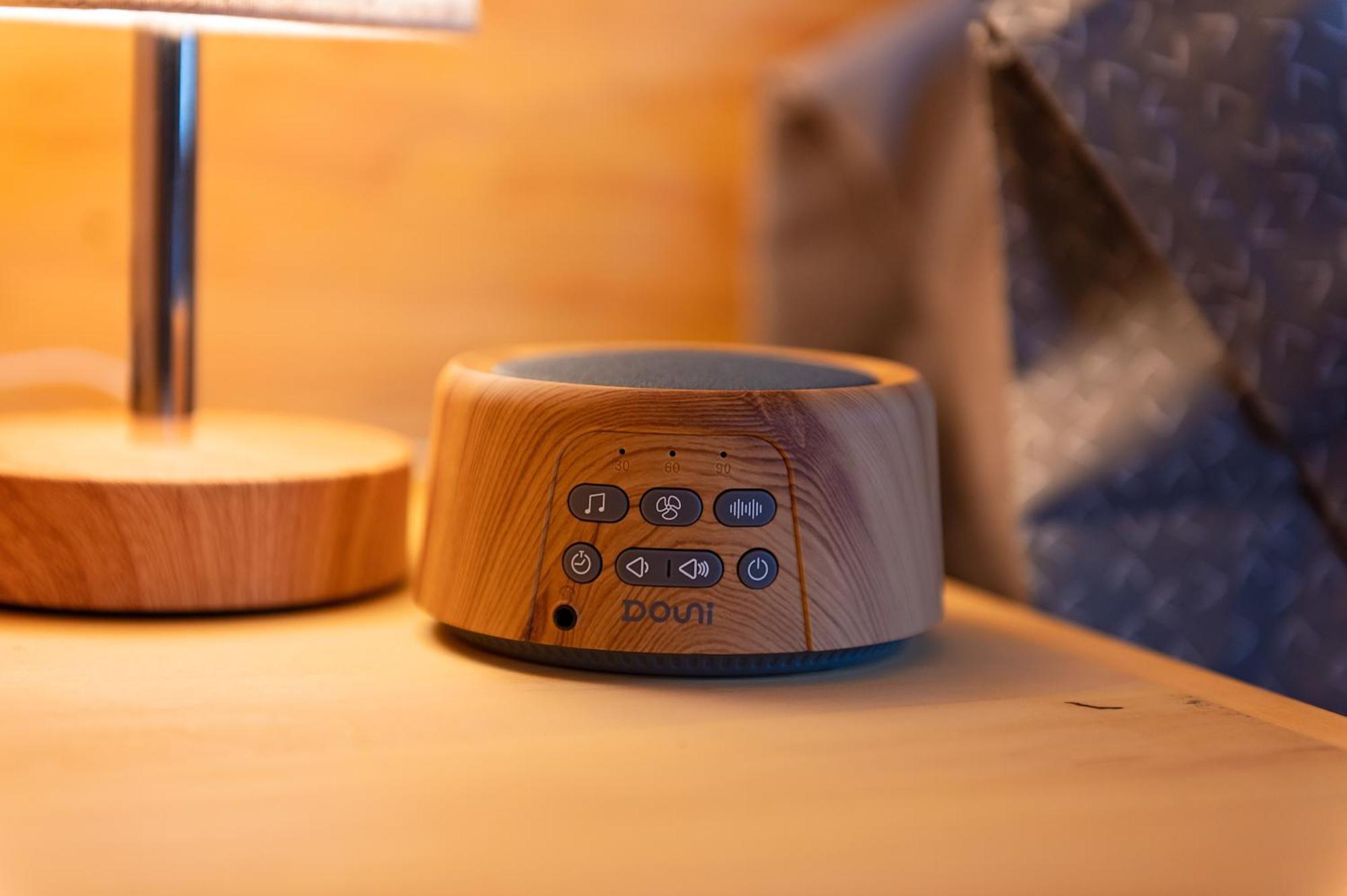 Ryon Tiny Home Cabin City-Side Rustic Retreat チャタヌーガ エクステリア 写真