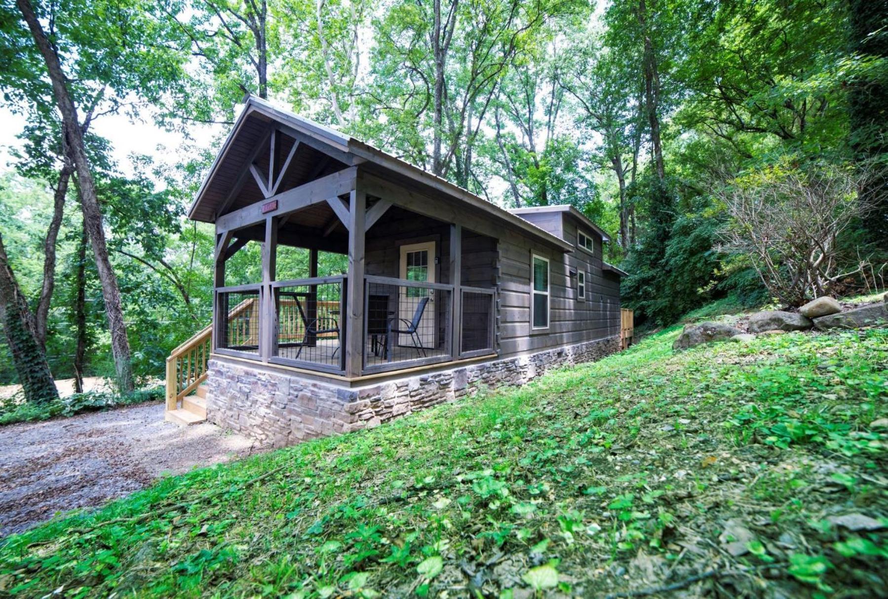 Ryon Tiny Home Cabin City-Side Rustic Retreat チャタヌーガ エクステリア 写真