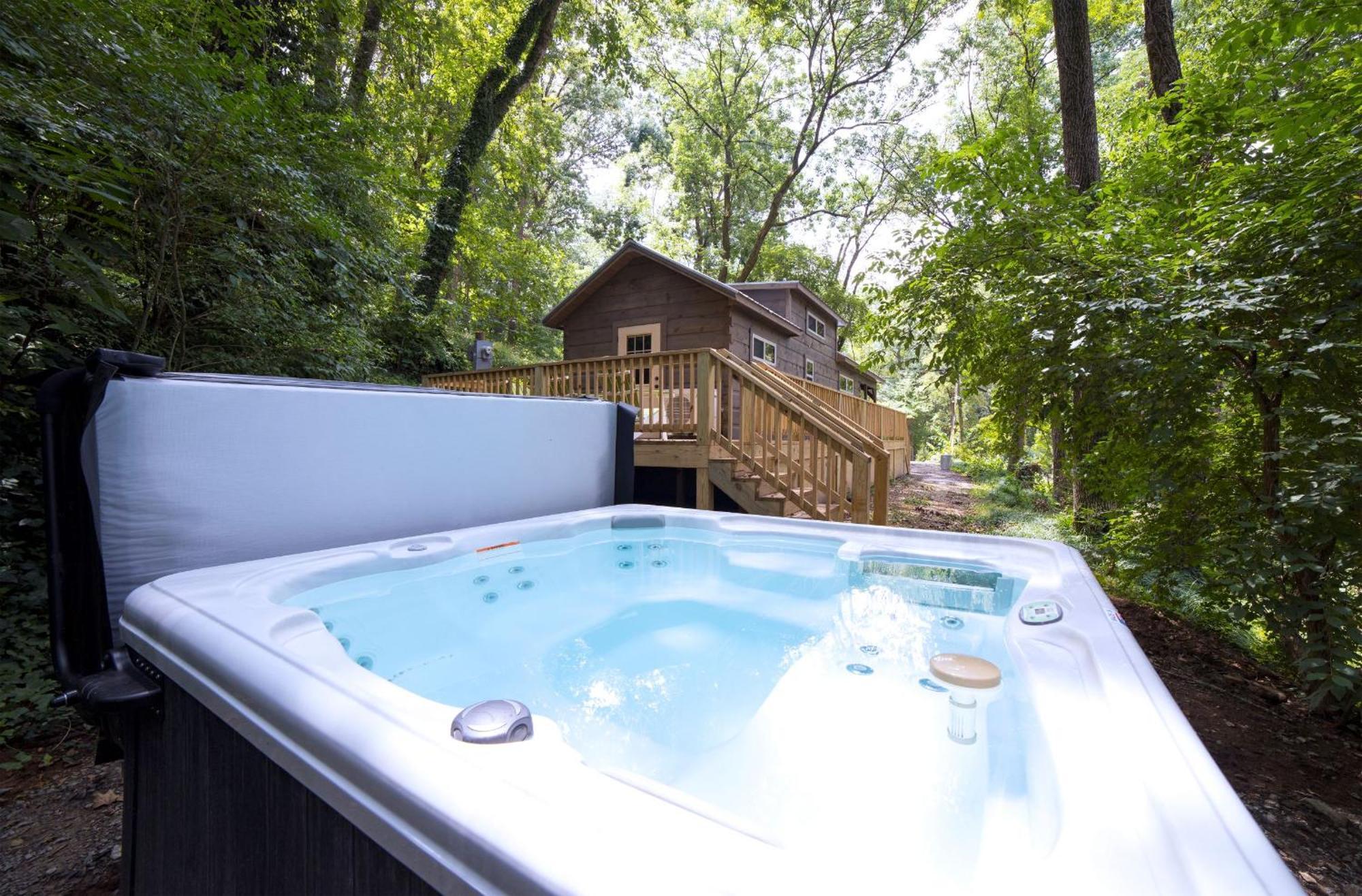 Ryon Tiny Home Cabin City-Side Rustic Retreat チャタヌーガ エクステリア 写真
